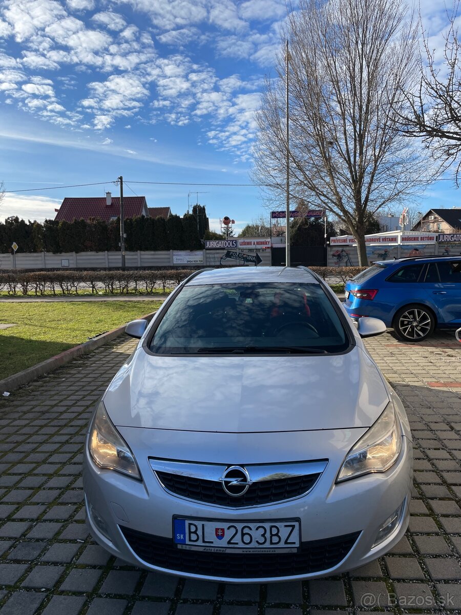 Opel astra J sport tourer