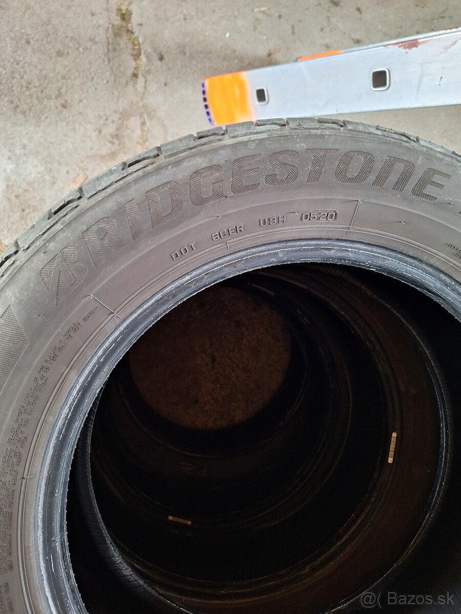 Predám letné pneumatiky Bridgestone Dueler 215/60R17 96H