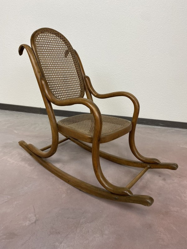 Detské hojdacie kreslo Thonet no.2