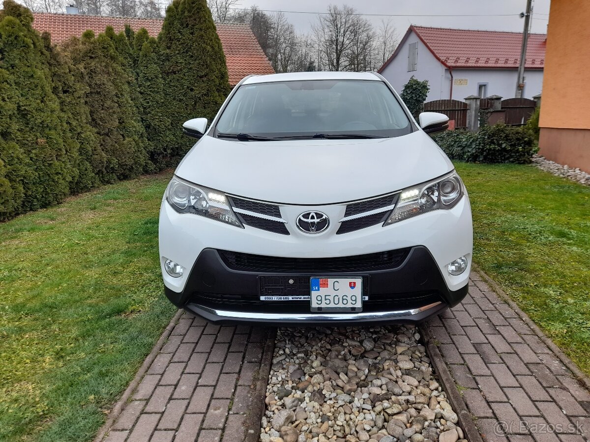 Predám toyotu rav4 91kw 2wd