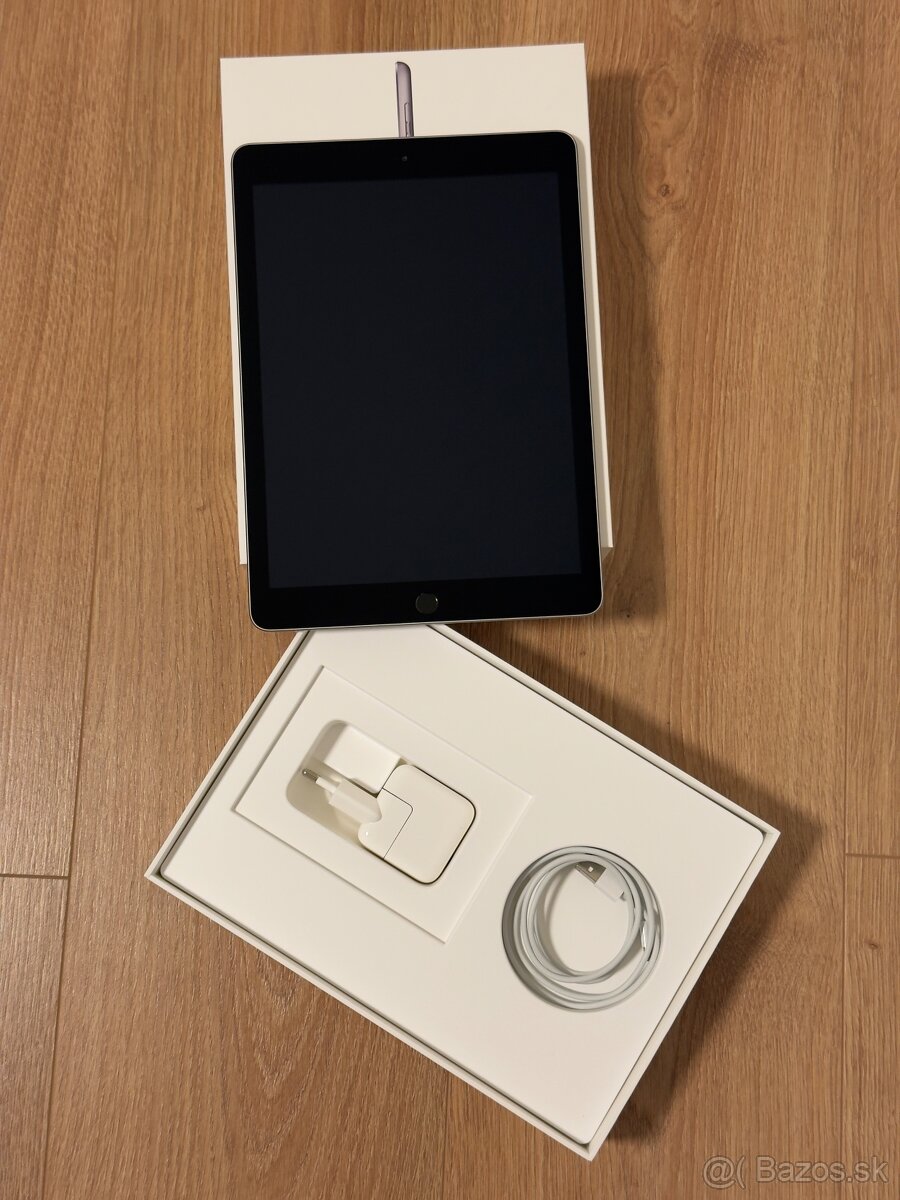 Apple iPad 5th generácie 32GB WiFi