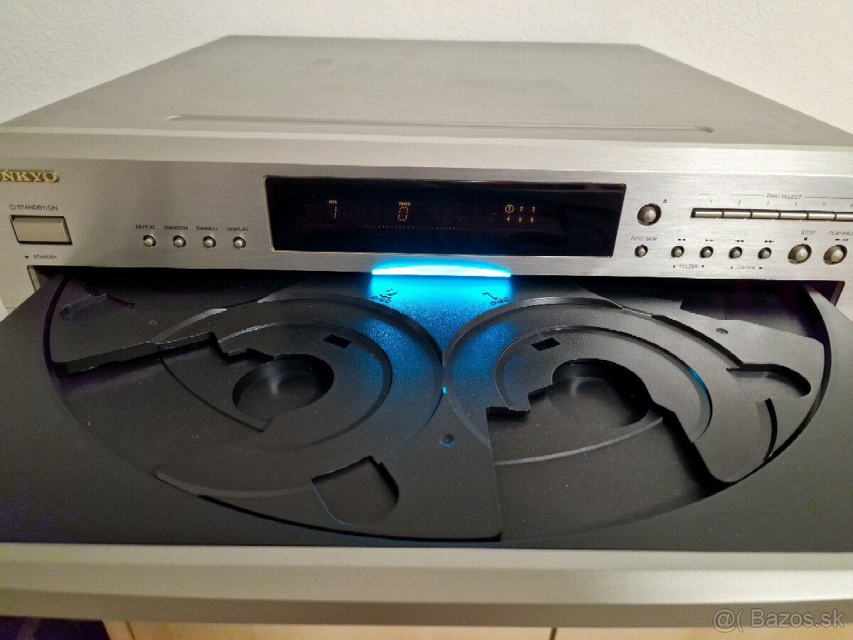 Predám Hi-Fi CD prehrávač Onkyo DX-C390