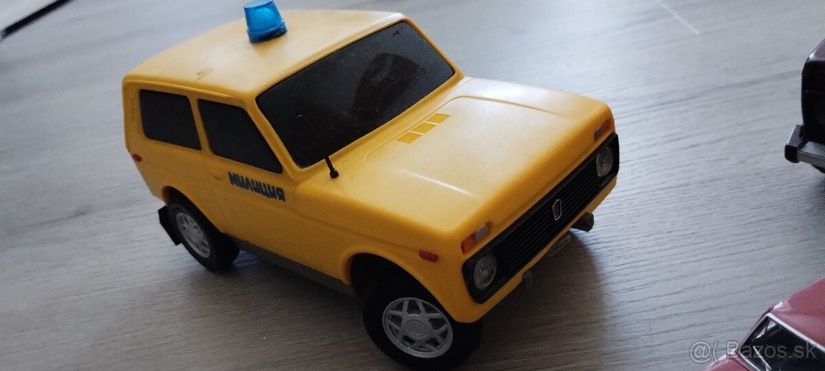 Staré hračky Lada Niva