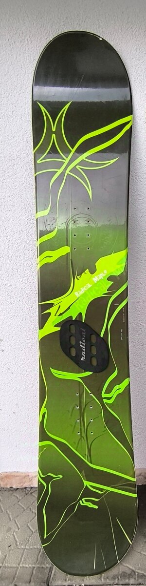 Predám snowboard Radical Maple