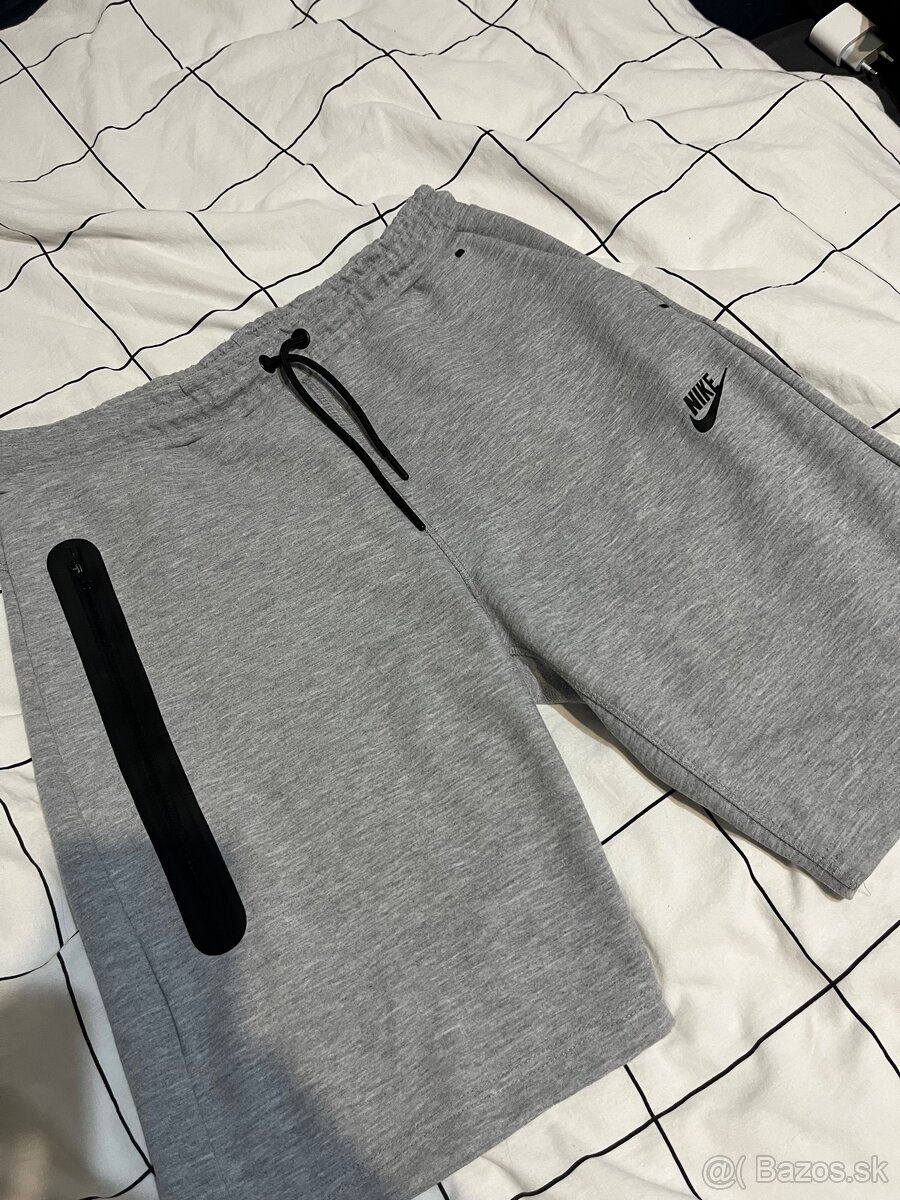 nike tech fleece kraťasy