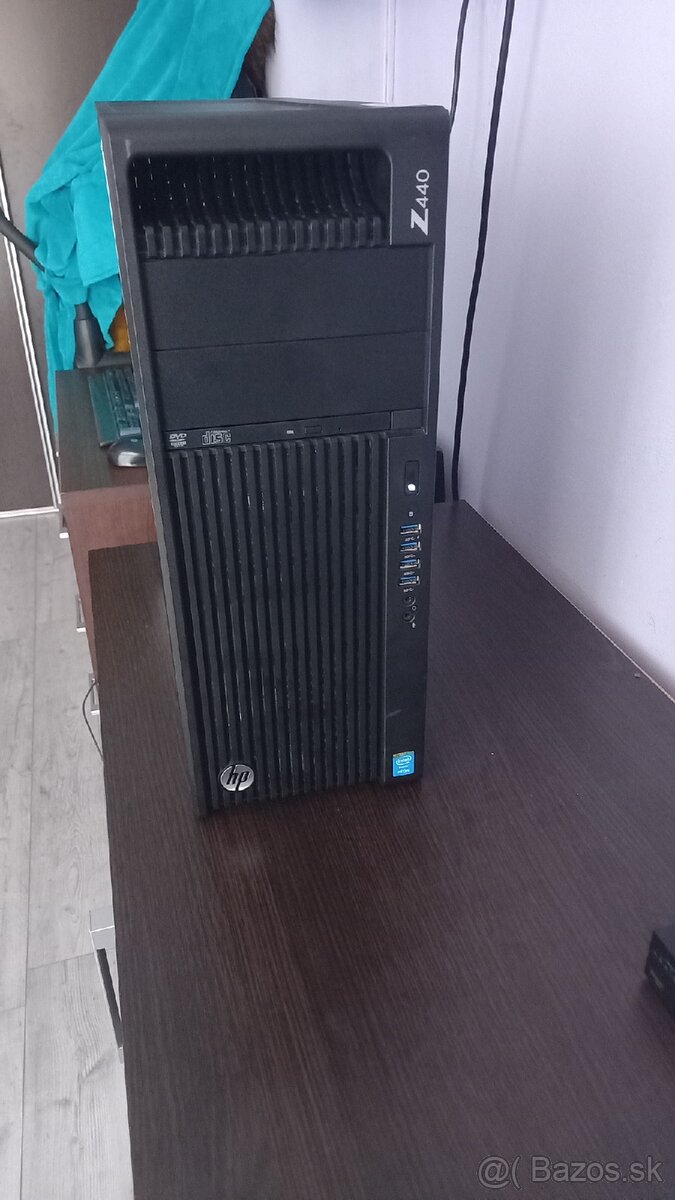 HP Z440