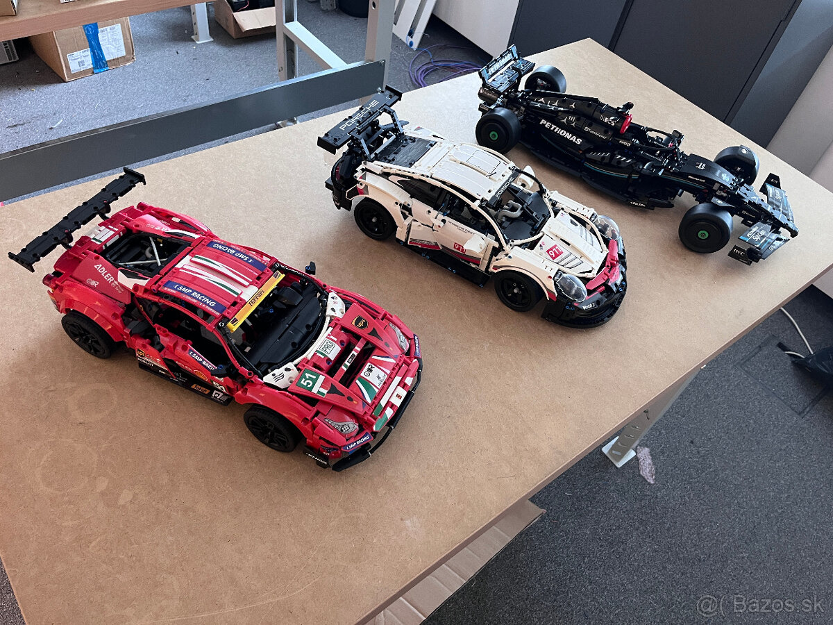 Stavebnica Ferrari 488 , Porsche GT3 , Formula 1 Mercedes