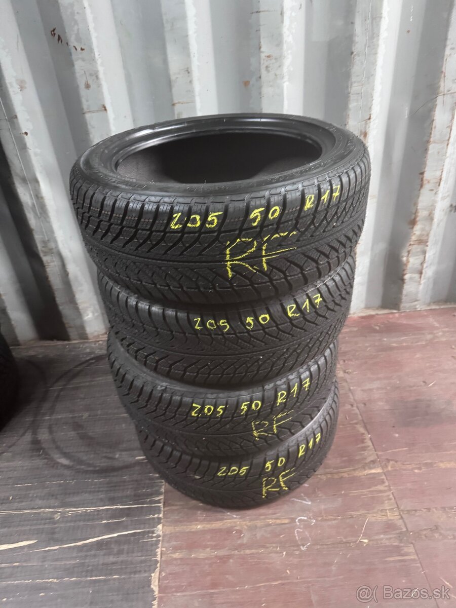 GoodYear Ultragrip 205 50R17 89H RF