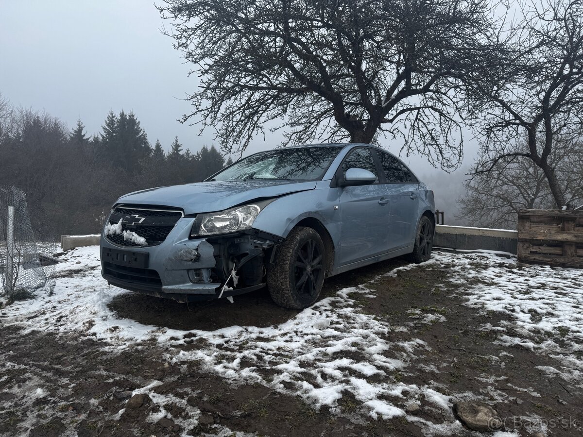 Chevrolet Cruze 1,6 benzin.