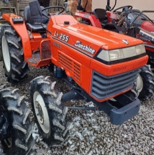 Kubota L1-255