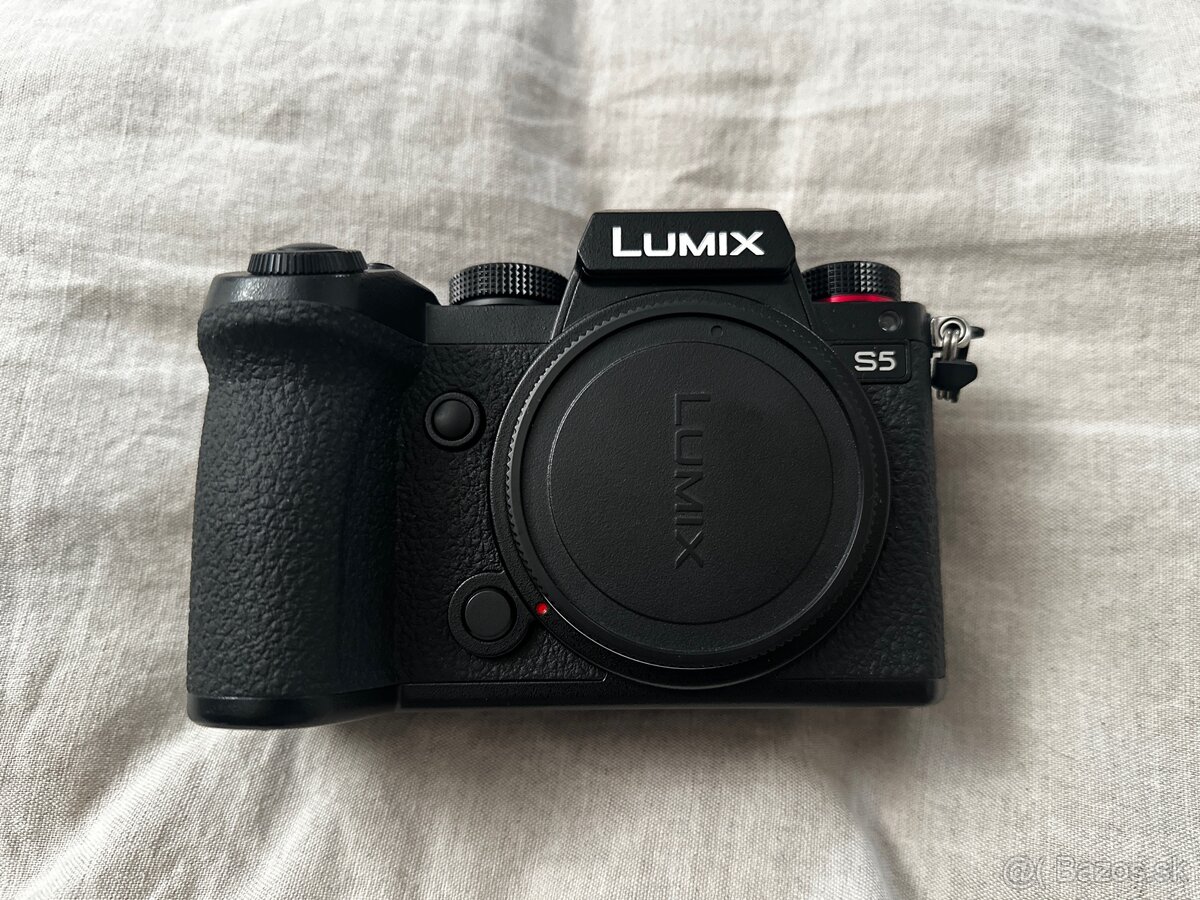 PANASONIC Lumix S5 + Lumix 20-60mm