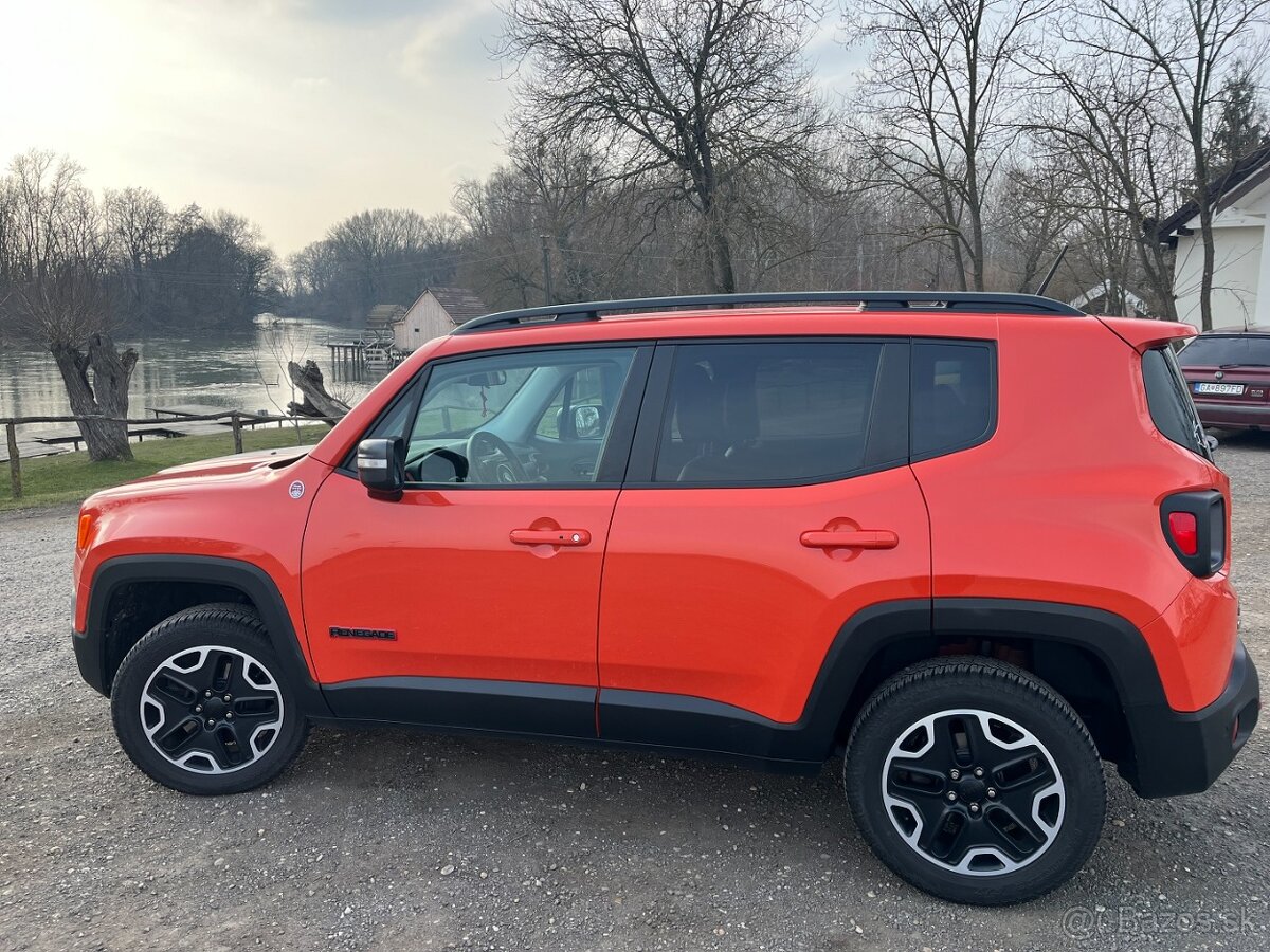 Jeep Renegade Trailhawk 2015/12 125 kW/ 170 HP