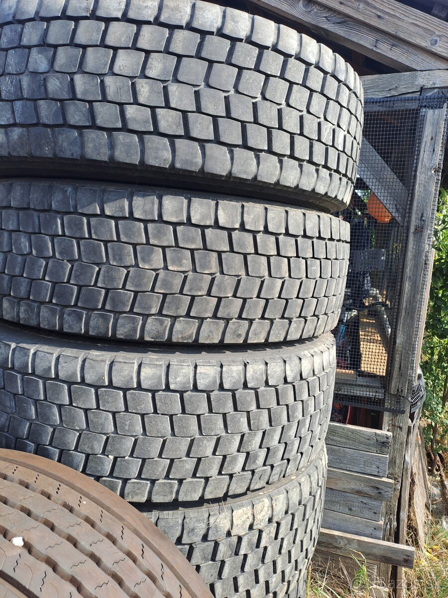 Nákladné pneumatiky 315/70 r22,5