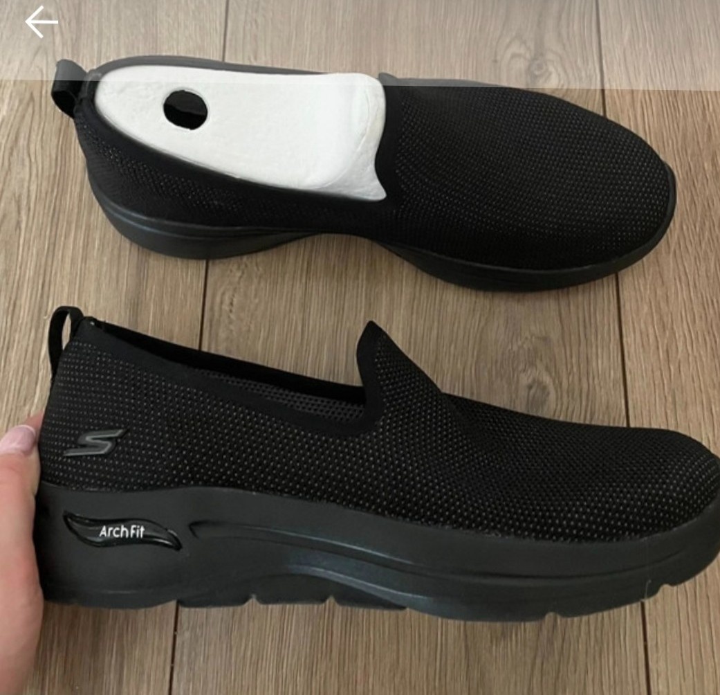 Nové tenisky Skechers č.37