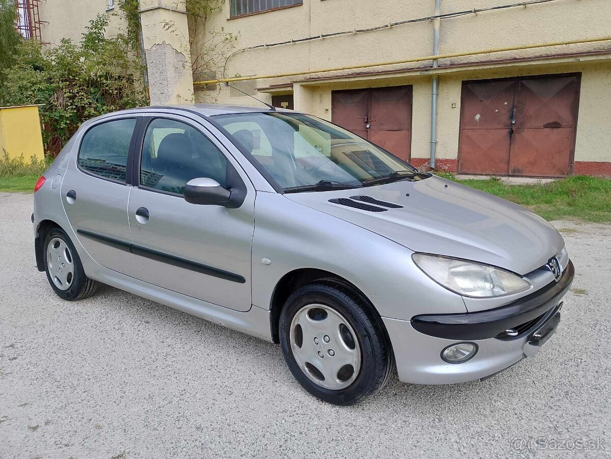 Peugeot 206 1.4 benzín R.v.2004,STK+EK DO 2026 KUP SR