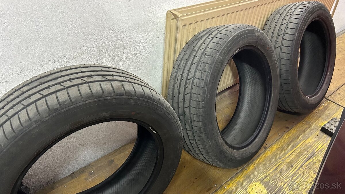 Pneu 225/ 55/ R19