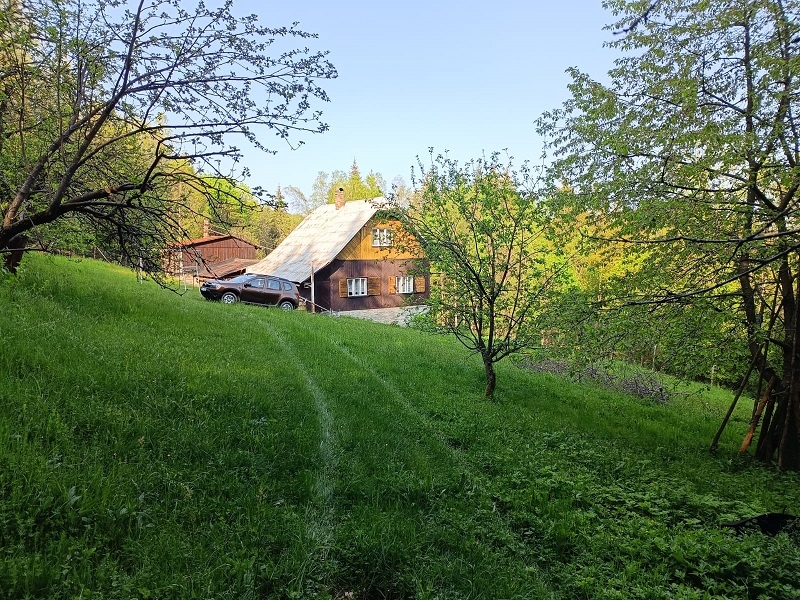 Predaj, chalupa na samote s pozemkom 1600 m2, Korňa