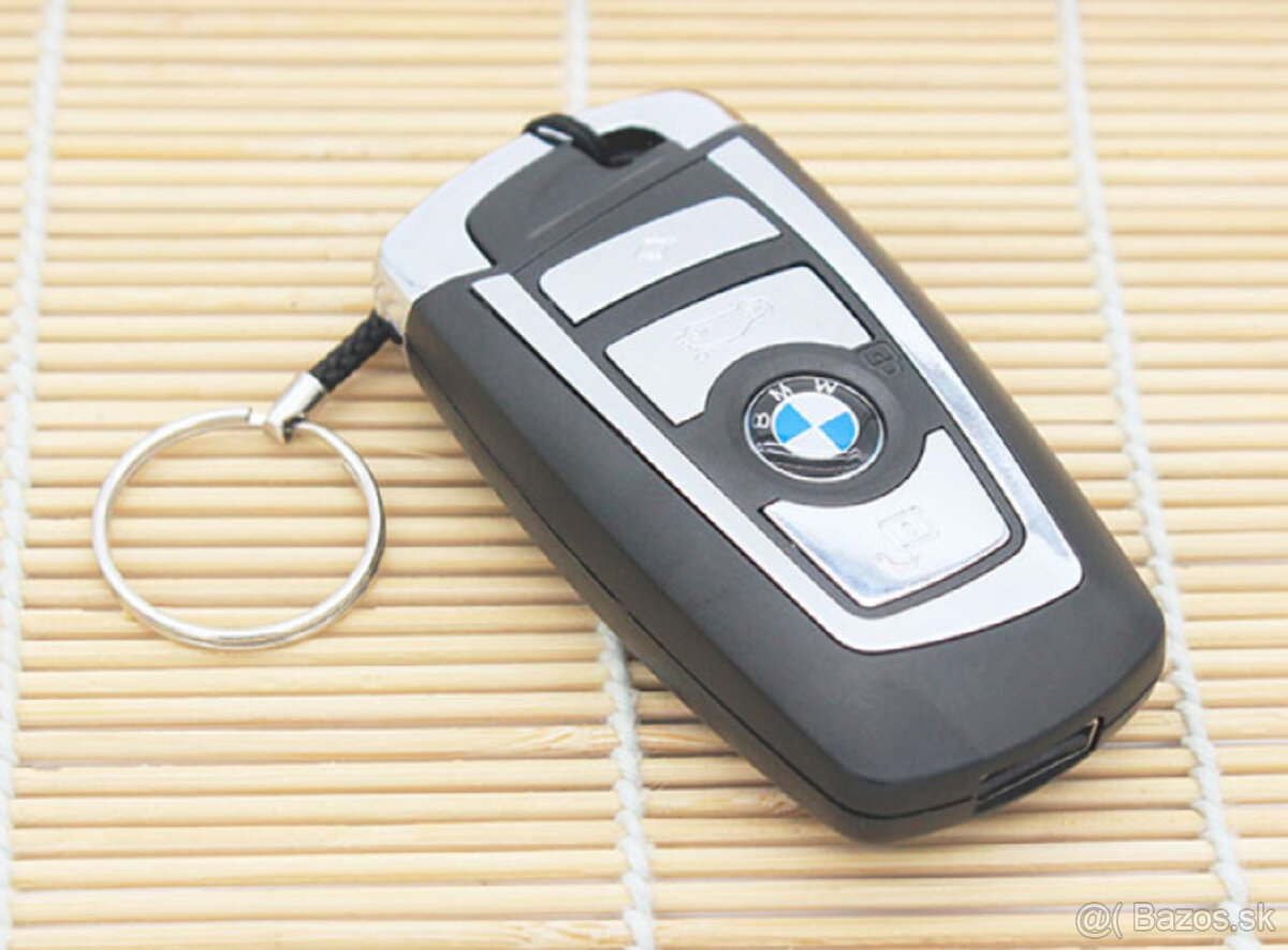 BMW USB kľúč 32 GB v tvare kľúča od auta - č.1