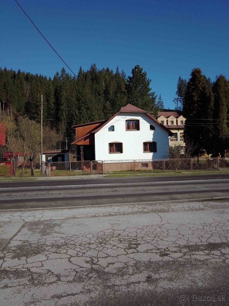 Predaj rodinného domu v centre obce Makov