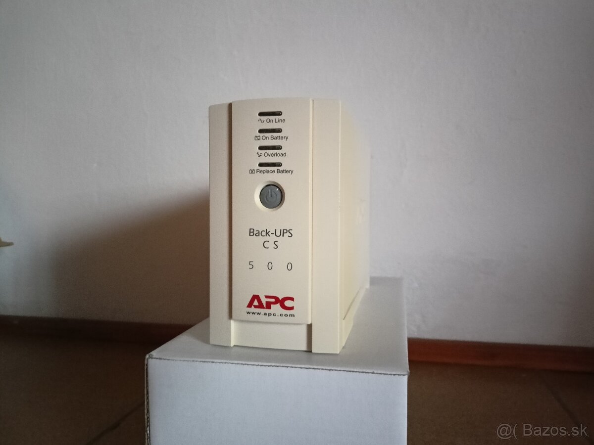 Záložný zdroj  APC Back-UPS CS 500