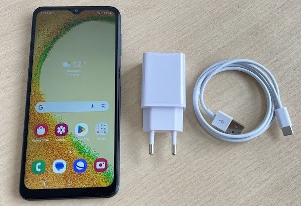 Predám Samsung Galaxy A04s