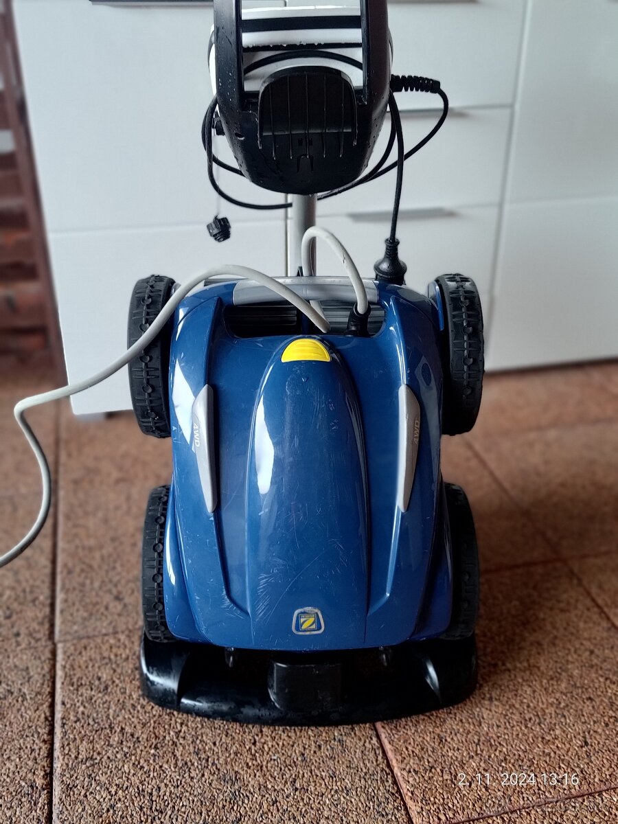 Bazenovy vysávač zodiac rv 5400