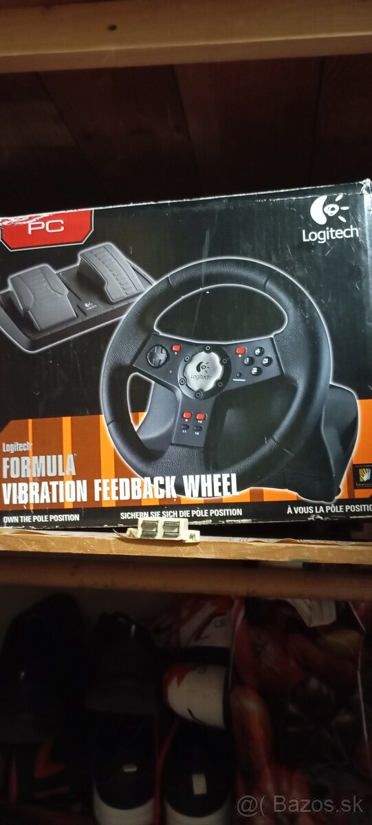 Predam herný volant logitech