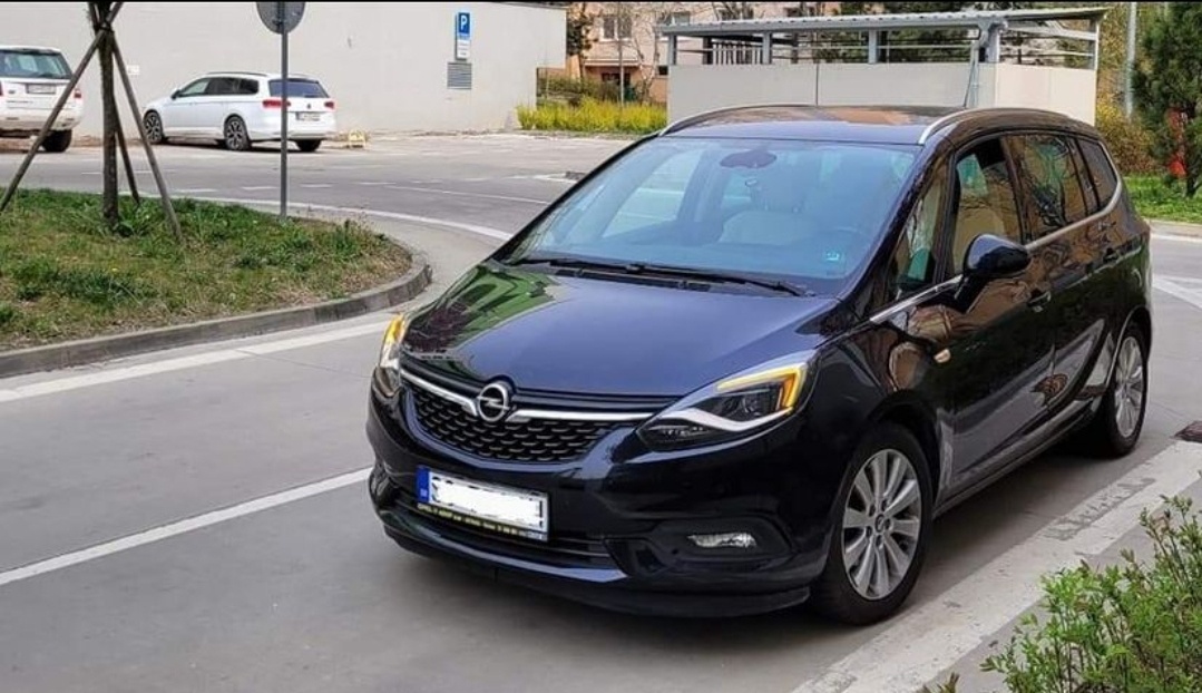 Opel Zafira C 11/2017