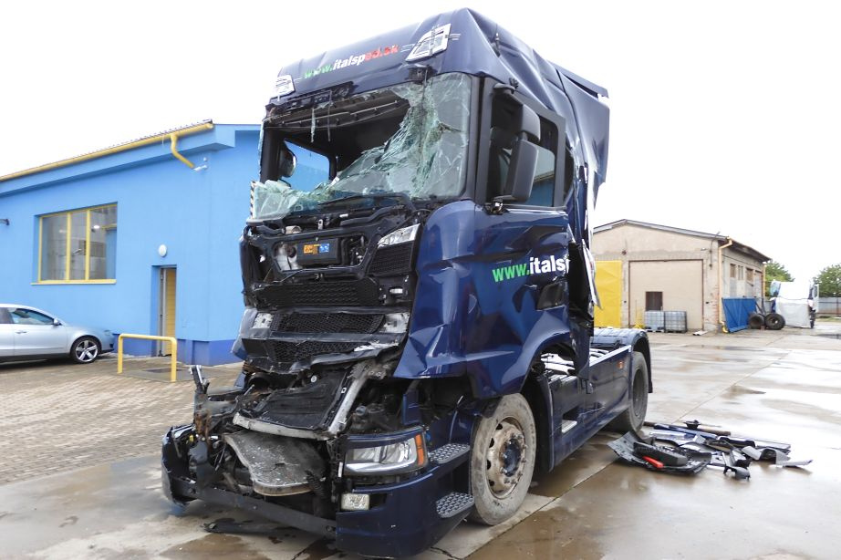 SCANIA S450, EURO 6, RETARDER, Automat, Havarované vozidlo