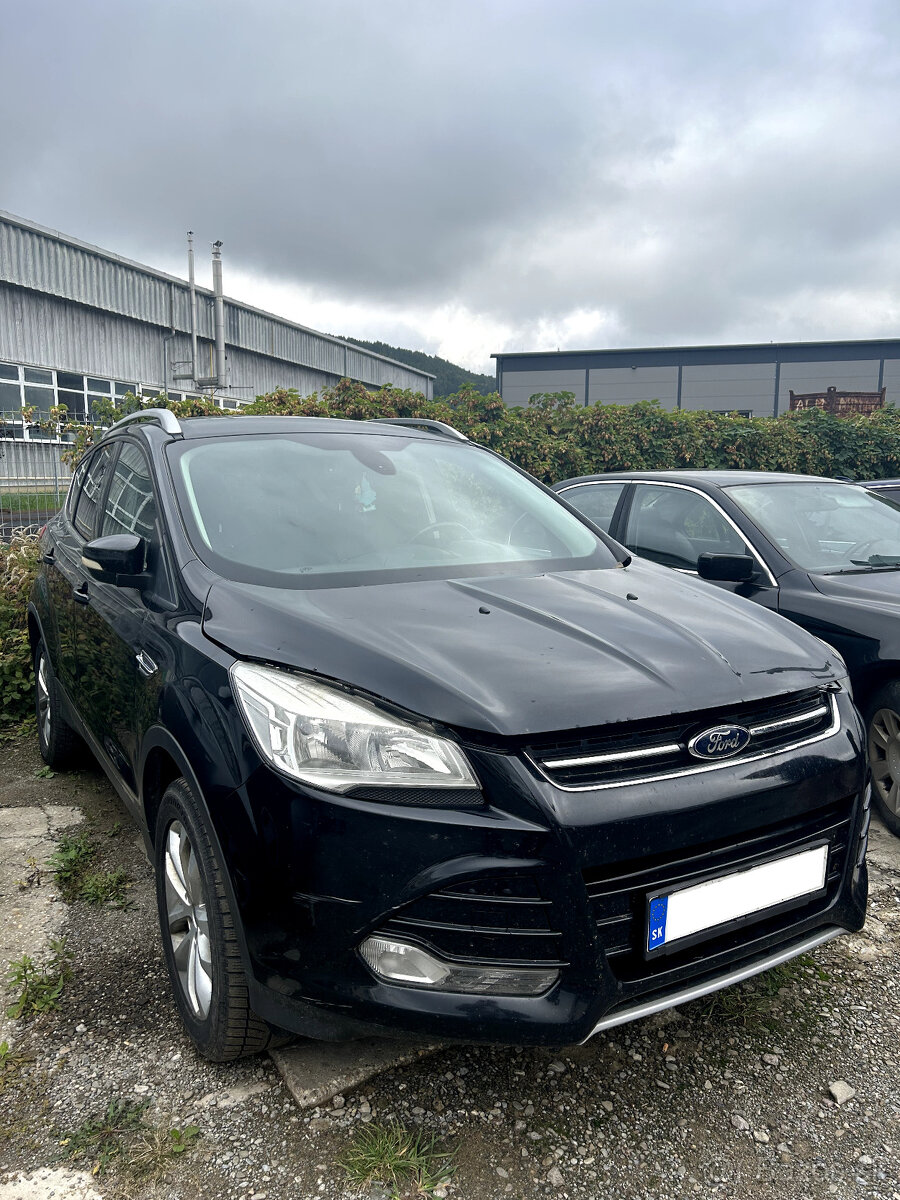 Ford Kuga 2.0, r.v. 2013, 4x4, 120kw - poškodený motor