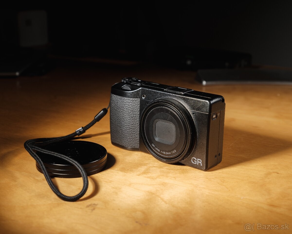 Ricoh GR III