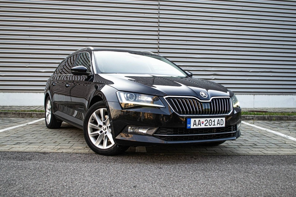 Škoda Superb Combi 2.0 TDI Style DSG AJ NA SPLATKY