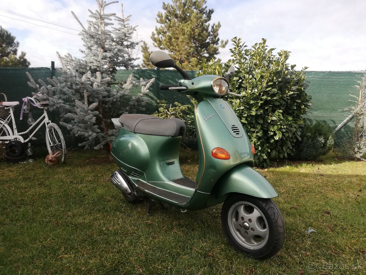 VESPA ET4 125