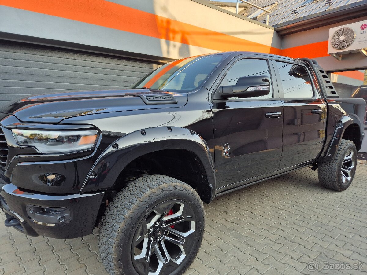 DODGE RAM 1500 5,7 HEMI BLACK WIDOW 16000km