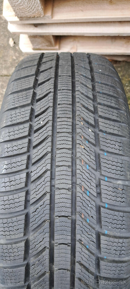 1ks Continental 215/55R17 zimna