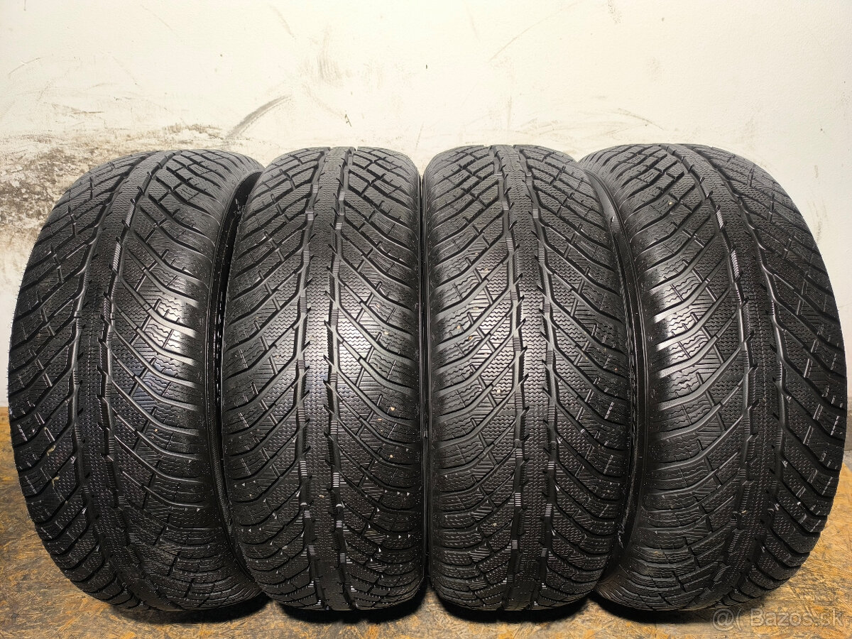 235/60 R17 Zimné pneumatiky Cooper Discoverer 4 kusy