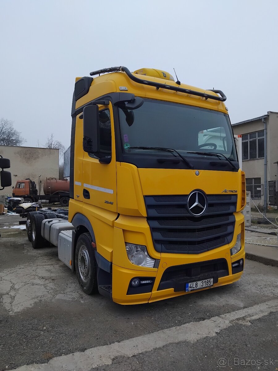 Mercedes Actros