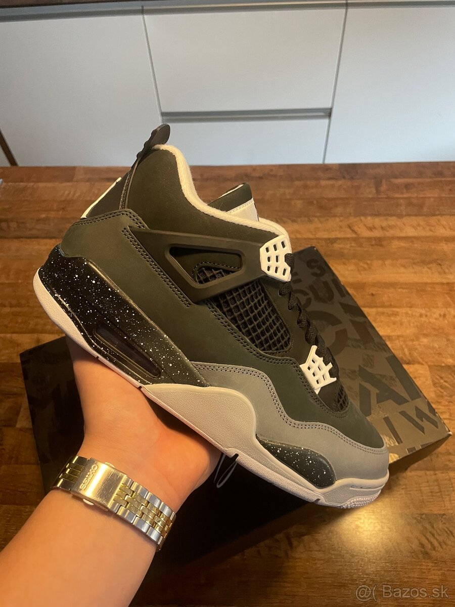 Air Jordan 4 Fear 44