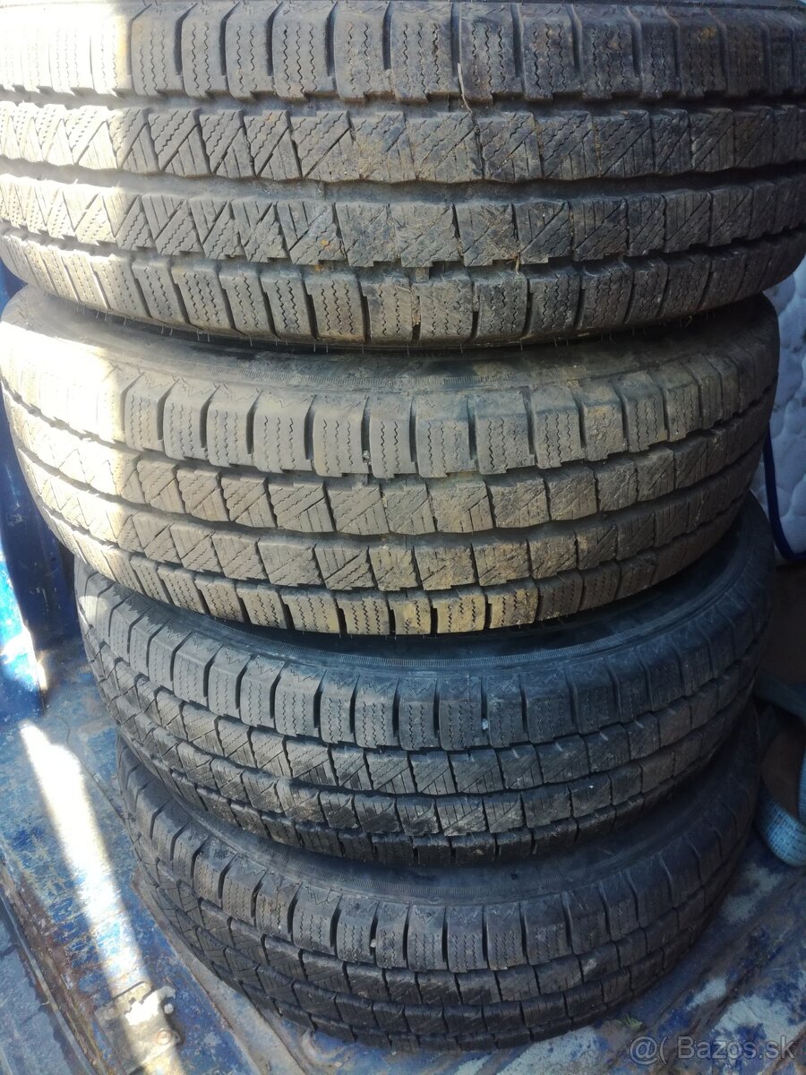 Nové zimne pneu na diskoch 5x130r16