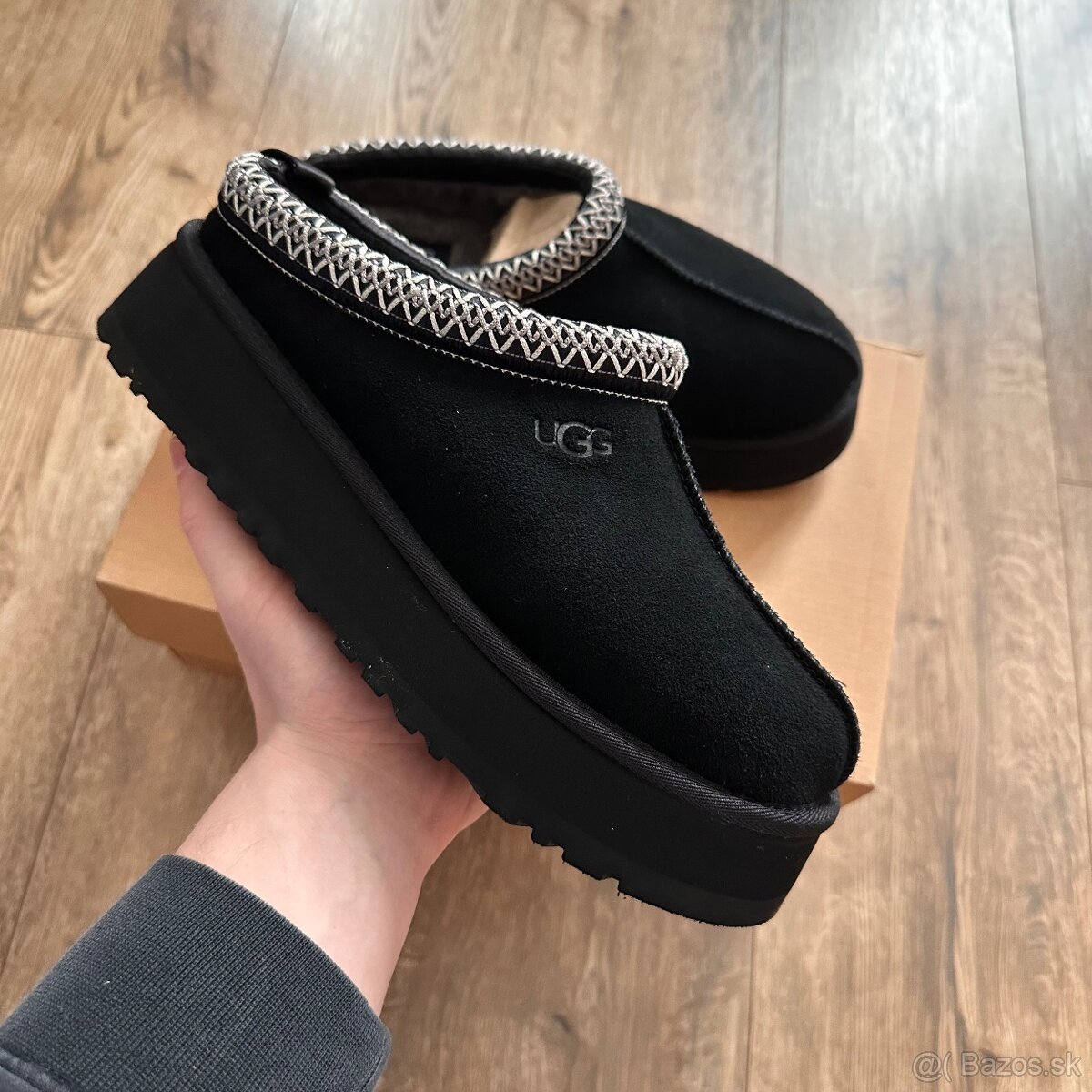 UGG TAZZ BLACK