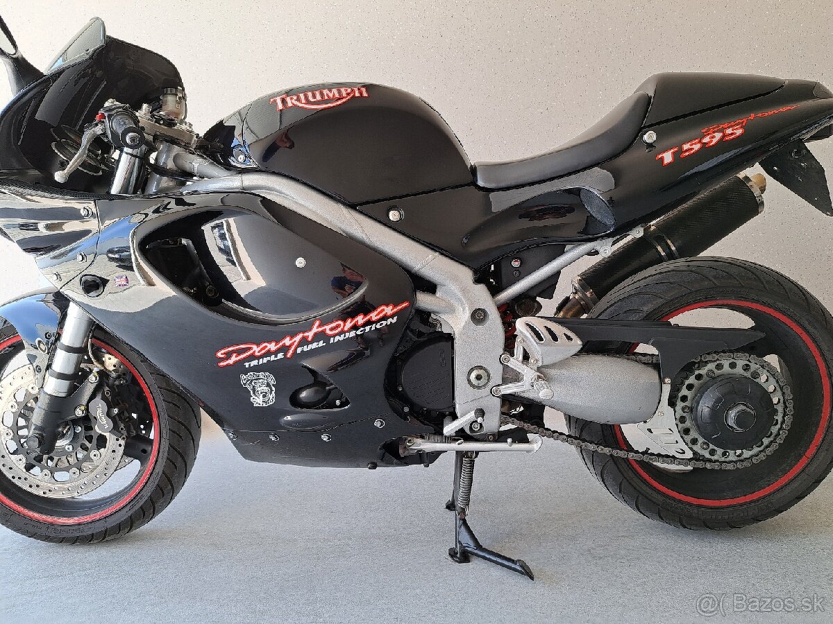 Triumph Daytona T595