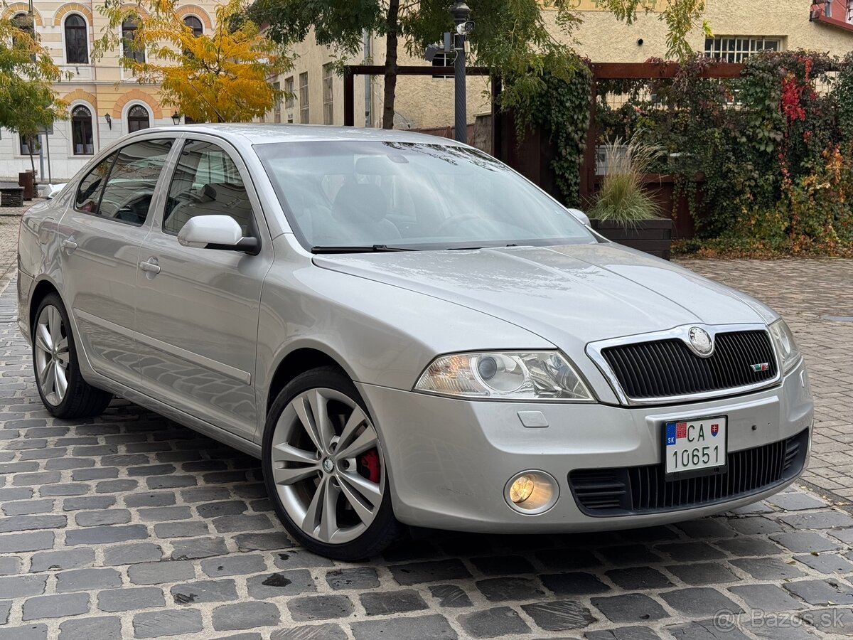 Škoda Octavia RS 2.0TFSI 200ps Sedan Swiss R18