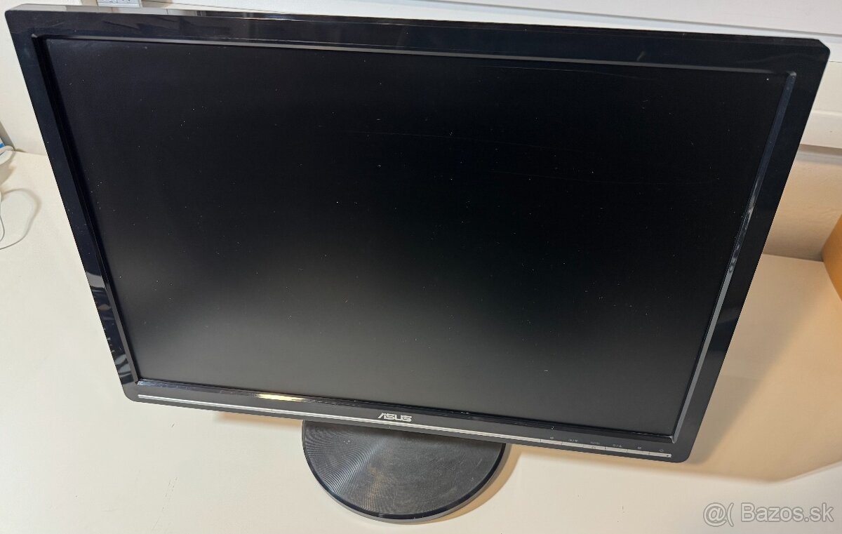 LCD monitory