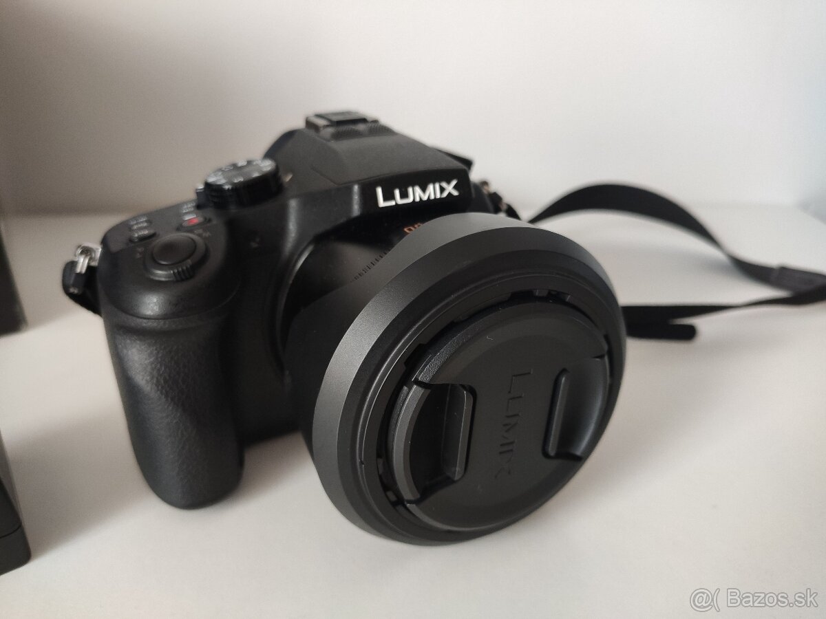 Panasonic Lumix DMC-FZ1000 - takmer nepoužívaný