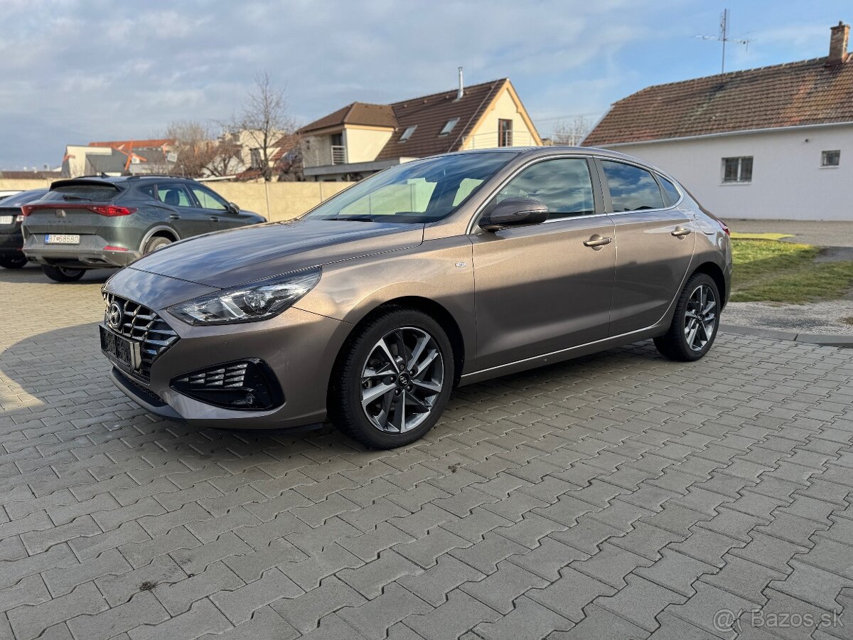 Hyundai i30 Fastback 1.5 T-GDi mHEV iMT Family 44500km