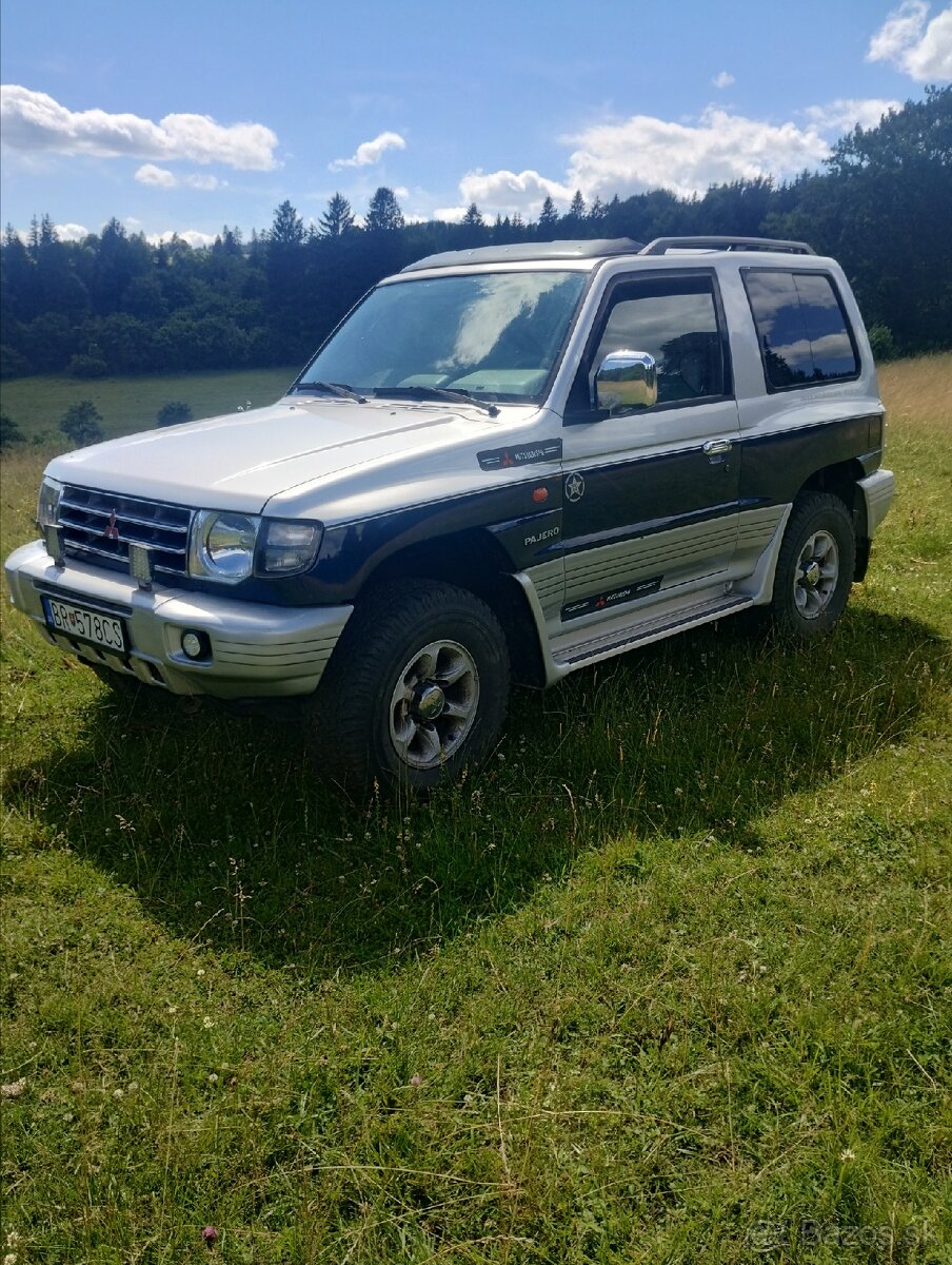 Mitsubishi Pajero 2.5