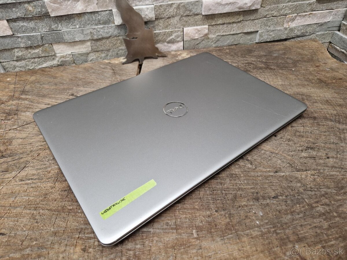 Dell Vostro 5730 (i5,16GB RAM,512GB SSD),úplne nová batéria