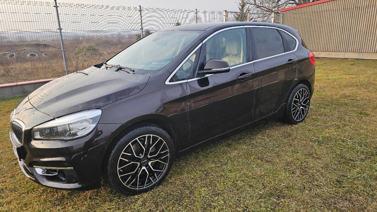 BMW 225xi active tourer