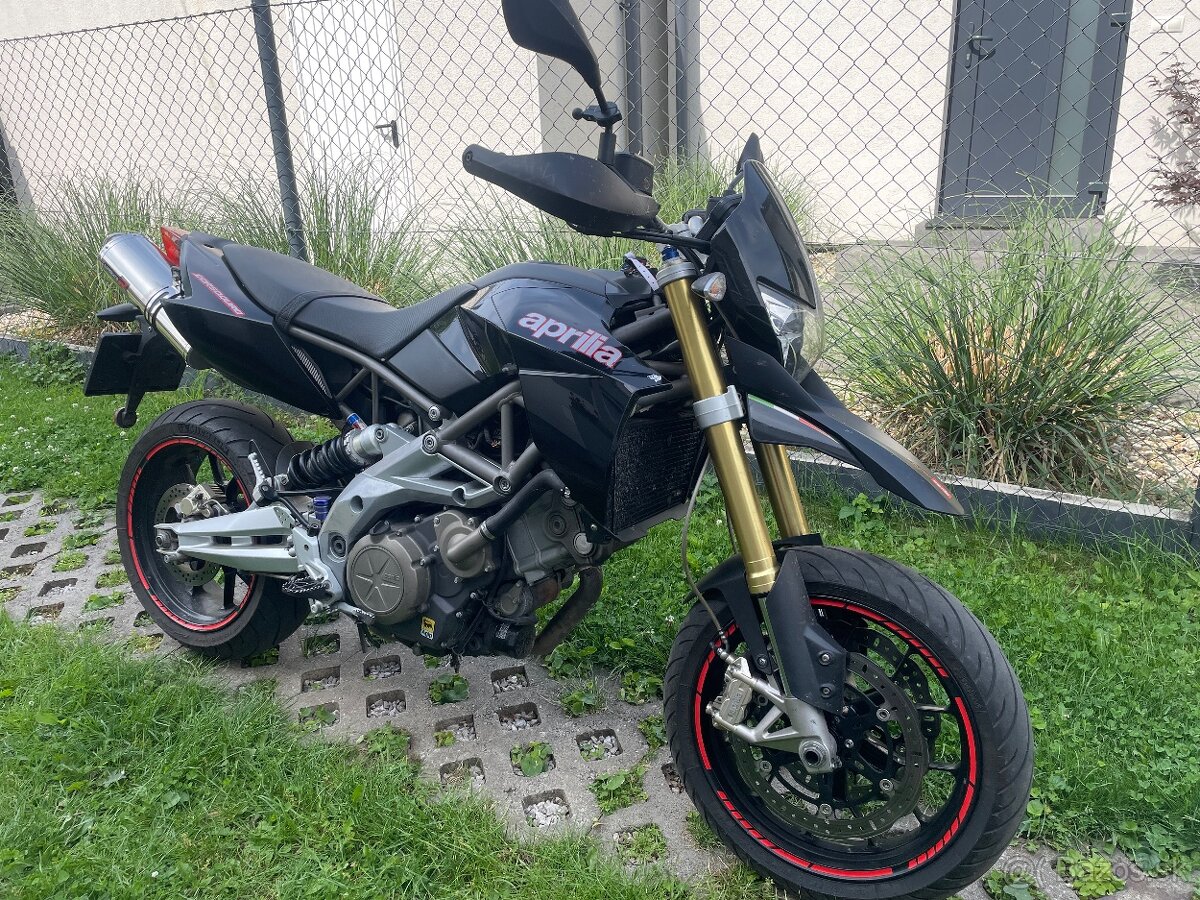 Aprilia Dorsoduro 750