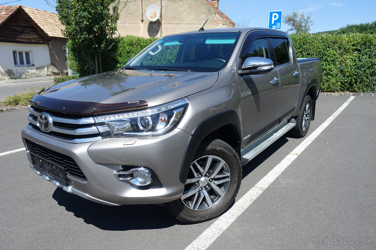 TOYOTA HILUX 2.4 DI-D Invincible A/T, 110kW, A6, 4d.